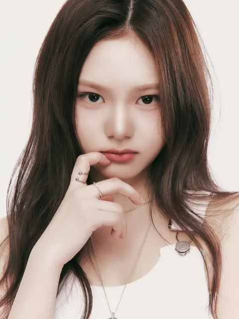 2 马来西亚首位 K-POP 女爱豆 LingLing