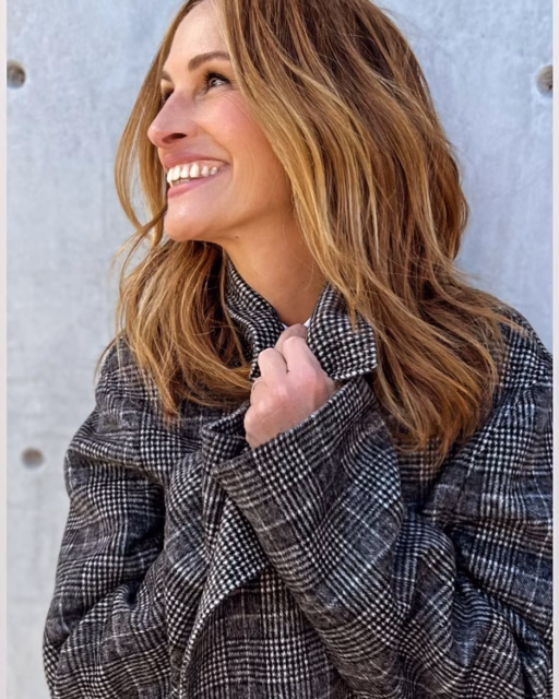 juliaroberts_1700440705_3239853918639191854_8095571675 Julia Roberts打麻将看人生