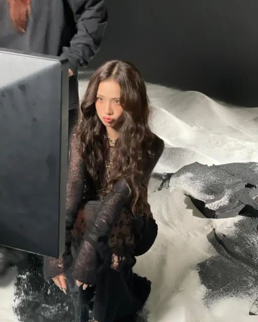 sooyaaa__3 BLACKPINK Jisoo 氦气之歌